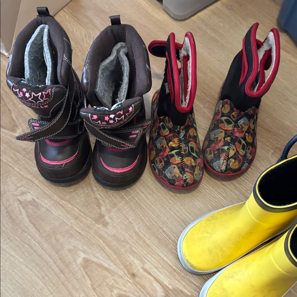 3for $15😍 Lot of 3 kids shoes